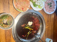 -城墙拐拐火锅(三峡广场黑金冠店)