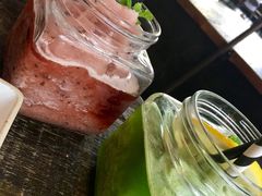 -莓园冰淇淋店