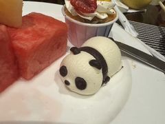 -广州万富希尔顿酒店·感趣自助餐厅·金秋蟹宴生蚝海鲜刺身