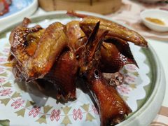 红烧乳鸽-赏点粤式点心(广州塔店)