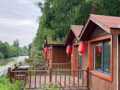-上海怡沁园度假酒店