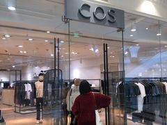 -COS(月星环球港店)