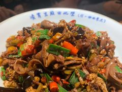 土家锅气爆鸡杂-吃饭皇帝大(合生汇店)
