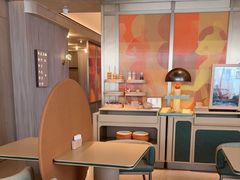 -桔子酒店(上海西藏北路地铁站店)