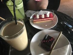 -UNI UNI(环亚凯瑟琳店)