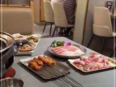 -围炉肉舍•炭烤活鳗•丹东海鲜烤肉(步行街店)