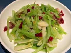 香肠炒菜苔-一坐一忘云南菜(嘉里中心店)