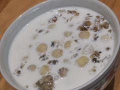 牛奶桃胶莲子-堂屋糖水店(愚园店)