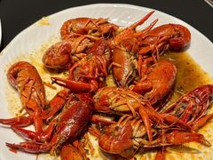 -涨巢·潮玩水疗局