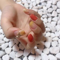 -DAZZLING BEAUTY美甲•美睫专门店
