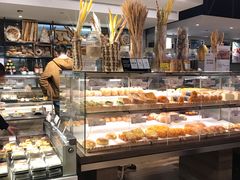 面包甜点陈列柜-欧式面包坊(青岛万象城店)