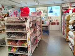-名创优品(北京新中关购物中心地铁层店)