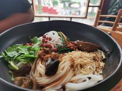 -桥香园过桥米线(国贸店)