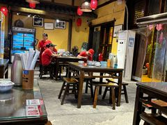 -富正毅三下锅·湘西韵味(天门山索道店)