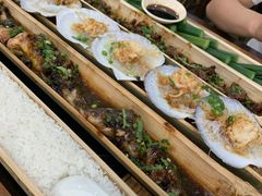 -胡须哥网红竹筒菜