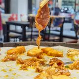 里面抽烟的也挺多所以打算换一家