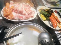 雪花牛肉-阪尚皇·原切牛排·烤肉火锅自助(北京路店)