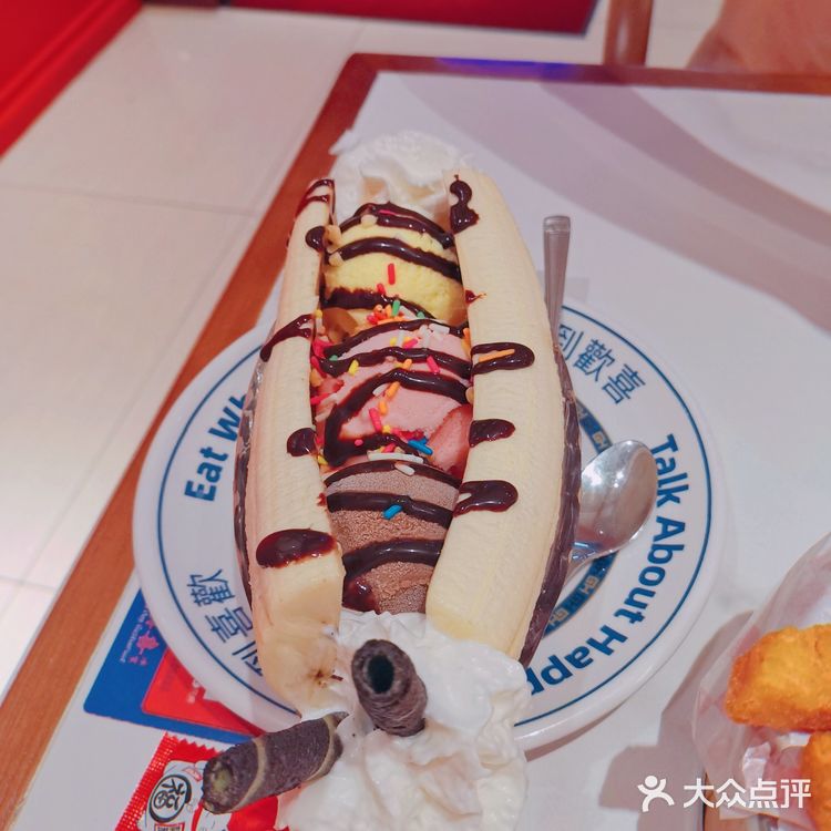 广州首家‼️人均40+💰唐人街主题国潮冰室