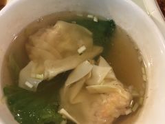 -新大咀港式茶餐厅(宝山万达店)