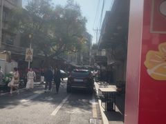 -溪岸路花鸟市场