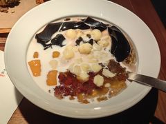 -RUXU入续糖水铺与包(卓悦中心店)