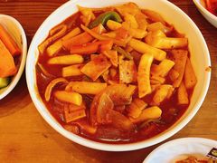 -喇喇排骨火锅·传统韩式脊骨汤(望京西园总店)