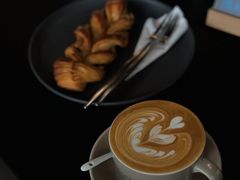 拿铁-LIN COFFEE CO(龙珠达店)