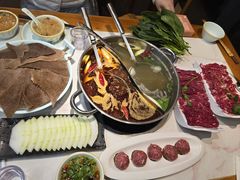 -乡土黄·鲜牛肉火锅·小龙虾(兴业街店)