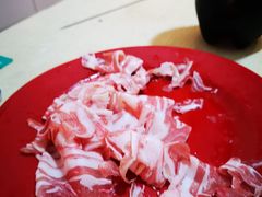 -洞庭洲·防空洞火锅·烧烤·铜锅涮肉(新百广场店)