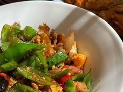 荷包蛋五花肉炒青椒-吃货私房菜(丽江束河古镇店)