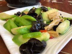 丝瓜云耳炒腐竹-美极鲜食坊(宝安南路店)