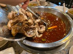 -肖肖酸萝卜鱼火锅(总店)