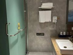 -速8酒店(成都龙泉吾悦广场东安湖公园店)