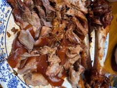 -老天桥酱肉烧饼夹肘子(天桥店)