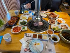 -唯成•韩国炭火烤肉 유성고기