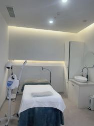 -VE专注问题肌·赛诺龙&科学美肤中心