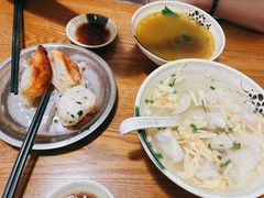 -黄阿姨锅贴大王(万航渡路店)