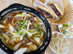 -闫家驴肉老店(华电一校店)