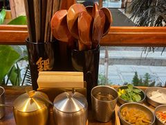 -银米·云南传统过桥米线(双廊黑金冠店)
