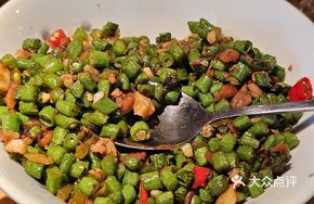 Grandmother's Cabbage with Minced Meat and Long Beans