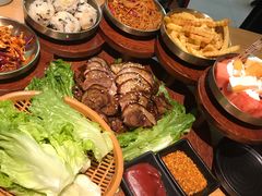 -肥肥虾庄·金牌油焖大虾(杨园滨江时代walk店)