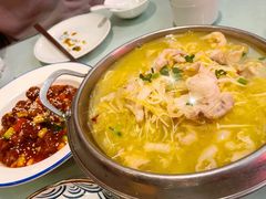 酸菜汆白肉-包子大王(新泽巷店)