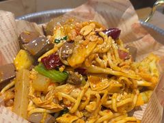 -红渡小香·牛肉麻辣香锅(车站南路店)