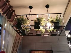 -愉肴麻辣香锅(中山路店)
