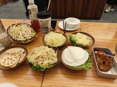 -黔三一夺夺粉酸汤火锅(百信店)