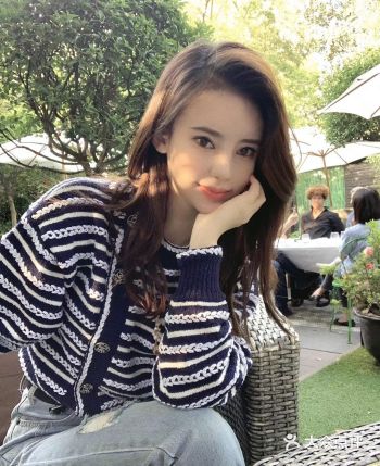 韩系自然烫发客样  这是客人自己在家打理出来的效果