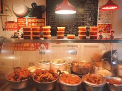 -柳州肥姨妈大骨螺蛳粉(东靖路店)