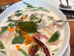 -Chom Cafe and Restaurant