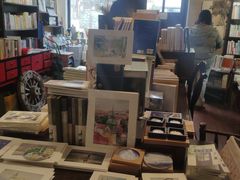 -荒岛书店(黄县路店)