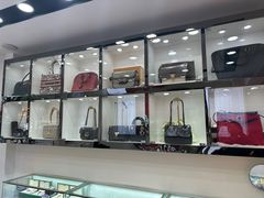 -恒一珠宝·回收黄金钻石奢侈品(灵岩南路店)